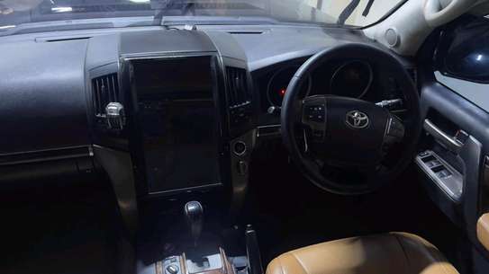 LANDCRUISER ZX V8 DIESEL 2010 FACE LIFT 2018MODEL image 9