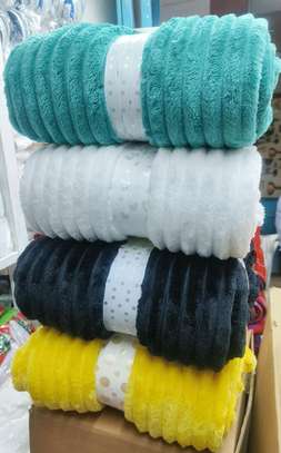 Cozy Black Plush Throw Blanket Ribbed Pattern image 7