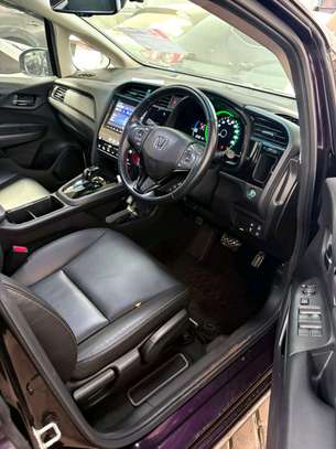 Honda shuttle Z senig image 6