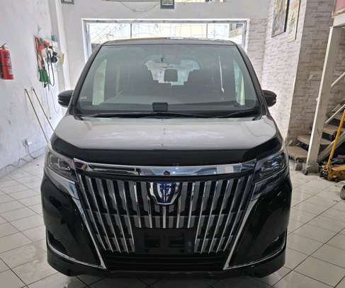 Toyota Noah Esquire hybrid image 8
