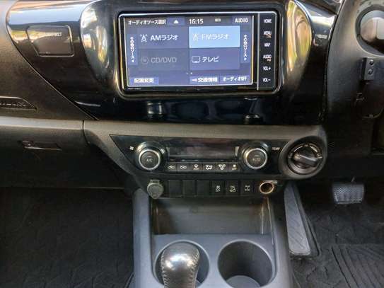 TOYOTA HILUX DOUBLE CABIN 2019MODEL image 7
