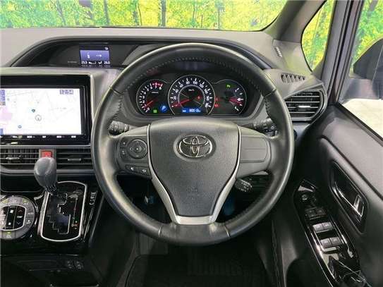 2019 TOYOTA NOAH G image 2