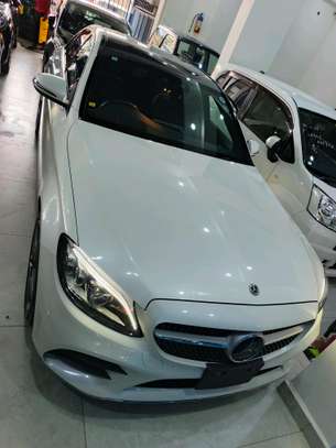 Mercedes Benz C200 2019 image 10