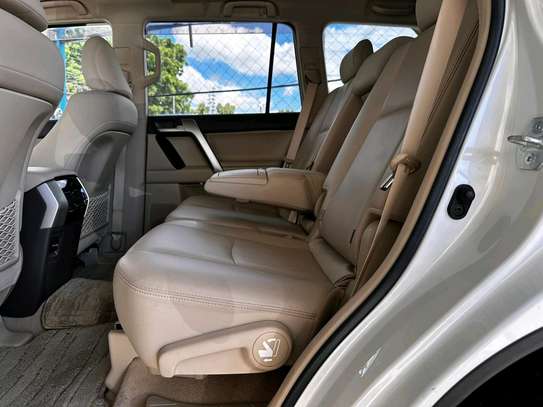 Toyota Land Cruiser Prado TZG image 15