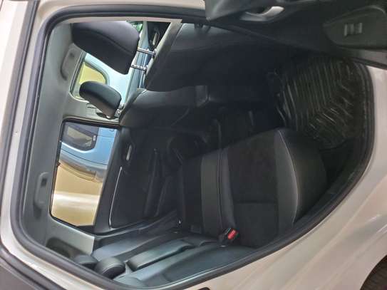 Honda fit shuttle hybrid image 4