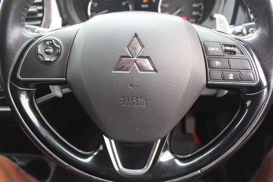 Mitsubishi Outlander SUV GF8W 4WD 2016 70,000 Kms image 6