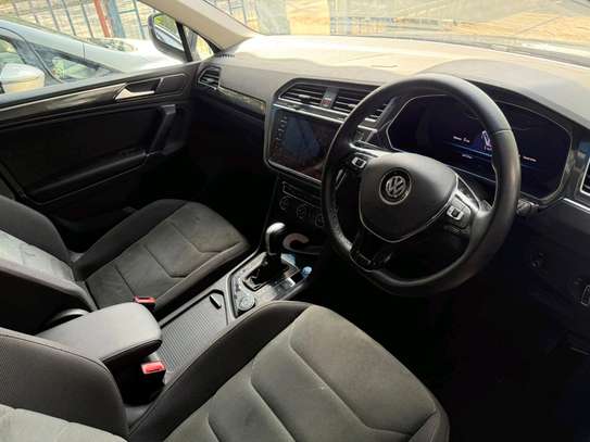 Volkswagen Tiguan image 2