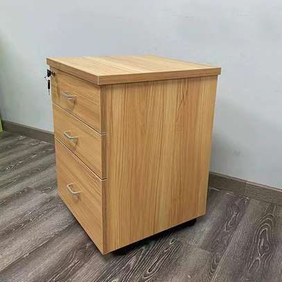 Cabinets : 3 Drawer Mobile Pedestal Cabinet image 5