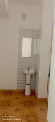 ONE BR TO LET IN TUDOR image 3