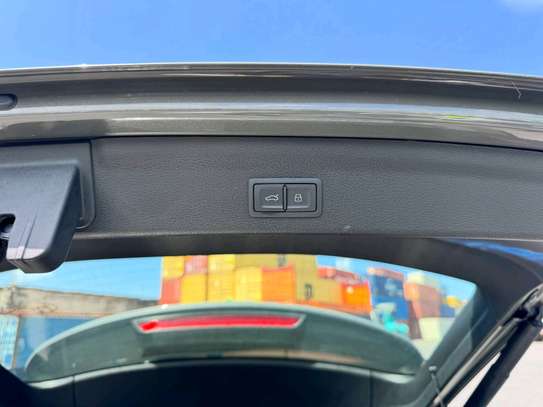 Audi Q3 TFSI image 6
