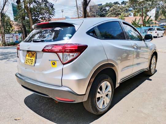 HONDA VEZEL HYBRID 2016 MODEL.. image 4