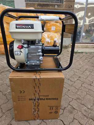 Honda concrete vibrator-(no shaft) image 3