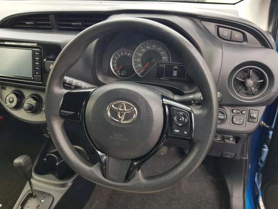 Toyota Vitz 2017 1300cc 2wd image 3