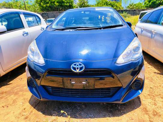 Toyota Aqua hybrid blue 2017 image 1