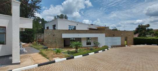 5 Bed House with Garage in Runda image 1