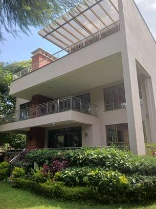 5 Bed Villa with En Suite at Lavington image 1