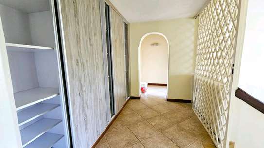 5 bedroom Ambassadorial house for rent in Runda image 12