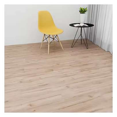 Plastic Eames Chair image 1