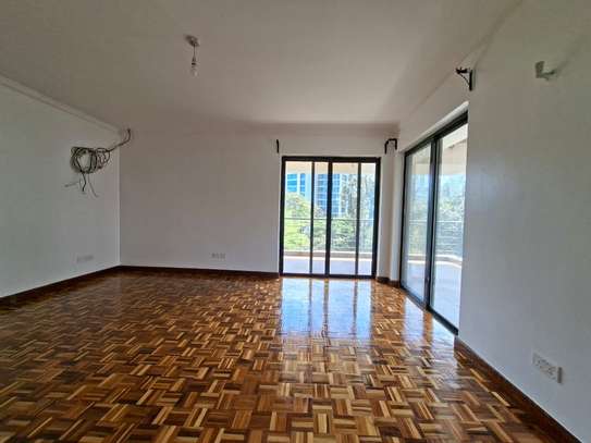 3 Bed Apartment with En Suite in Westlands Area image 5