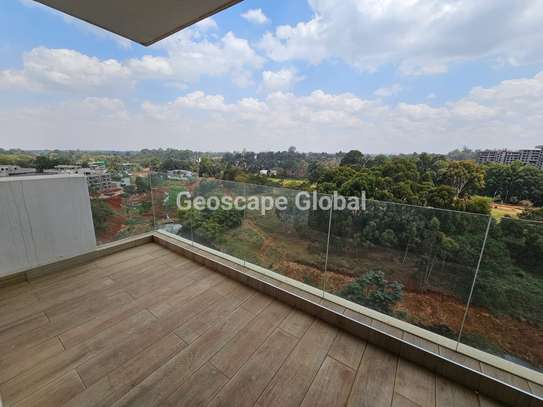 3 Bed Apartment with En Suite in Rosslyn image 4
