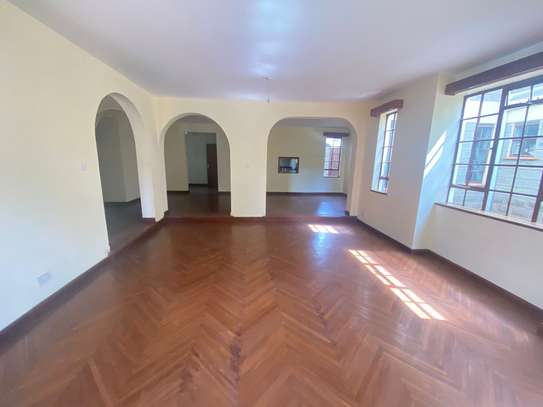 5 bedroom townhouse for rent in Lavington image 12