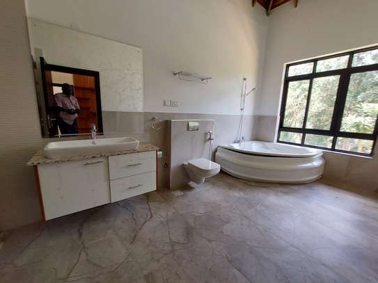 5 Bed House with En Suite at Lower Kabete Road image 1
