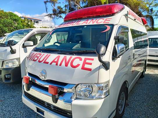 Toyota Hiace Ambulance image 9