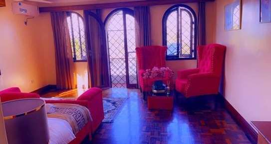 5 Bed Villa with En Suite at Baobab Road image 11