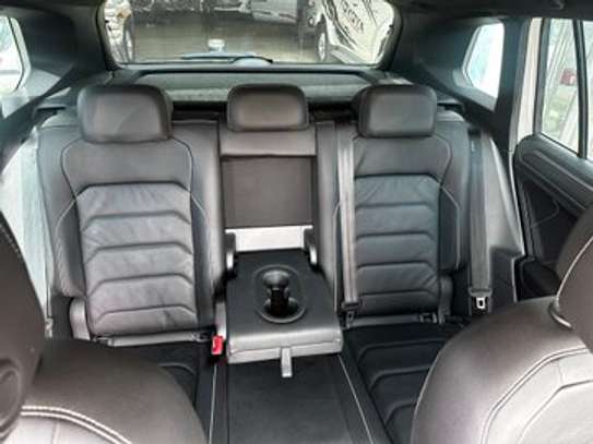 Volkswagen Tiguan white 2018 image 8