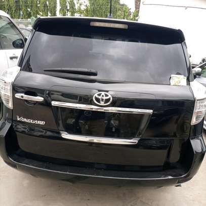 Toyota vanguard image 1