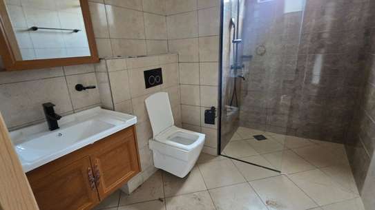 3 Bed Apartment with En Suite in Parklands image 20