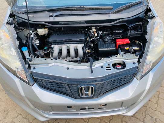 Honda Fit 1330 Cc Petrol Engine Silver In Colour 2013 KCY image 3