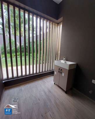 3 Bed Apartment with En Suite in Nyari image 13