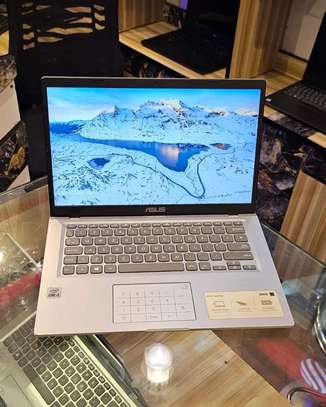 Asus VivoBook x415 laptop image 4