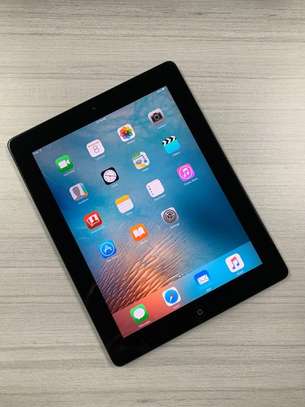 Apple iPad 2 - 16GB Black - Wi-Fi Only (A Grade) image 1