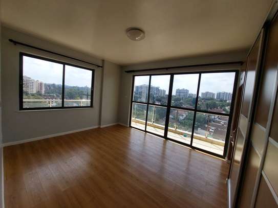 3 Bed Apartment with En Suite at Brookside Drive image 18