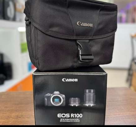 Canon EOS R100 Mirrorless Camera with 18-45mm image 2