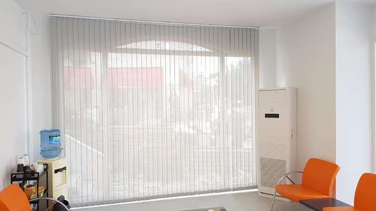 FITTED WINDOW BLINDS . image 3