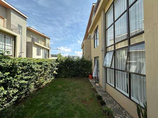 5 Bed Townhouse with En Suite at Muthama Access Road image 7