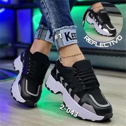 Sneaker sport restocked
Size 37-42
Small fitting image 2