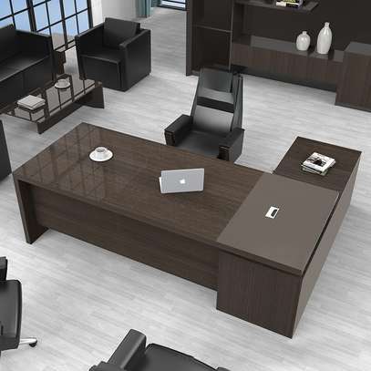 CEO Executive Office Table – Modern & Sturdy [160CM] image 4