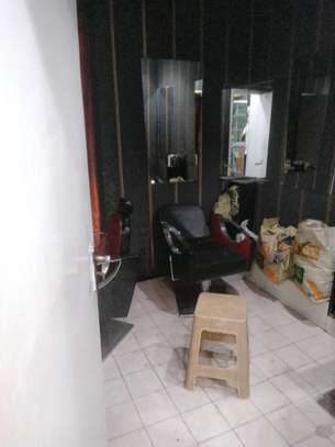 Shop or salon to let Kenyatta Avenue Nairobi CBD image 1
