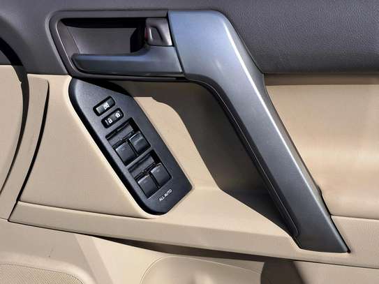 Toyota land Cruiser Prado TX-L 2020 image 7