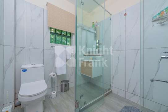 1 Bed House with Garden at Karen Brooks image 16