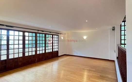 3 Bed Apartment with En Suite in Lavington image 4