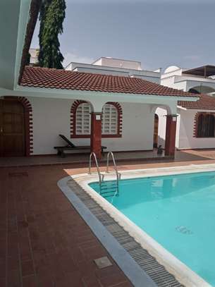 4 Bed Villa with En Suite at Greenwood Nyali image 14