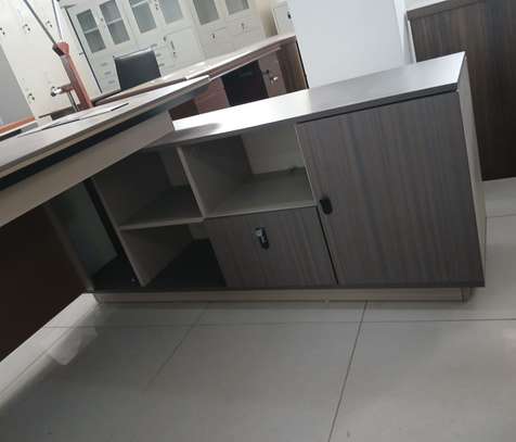 Office Desk: 1.8m L-Shaped executive office Desk image 4