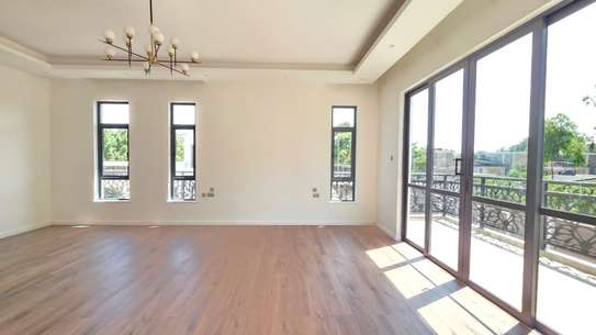 5 Bed Townhouse with En Suite at Lavington image 14