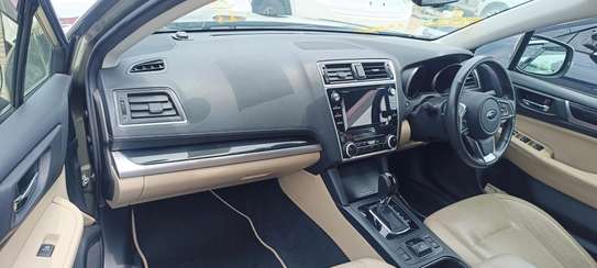 Subaru outback Sunroof Green 2018 image 9