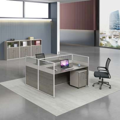 Rectangular 4 Seater Modular Workstation image 2
